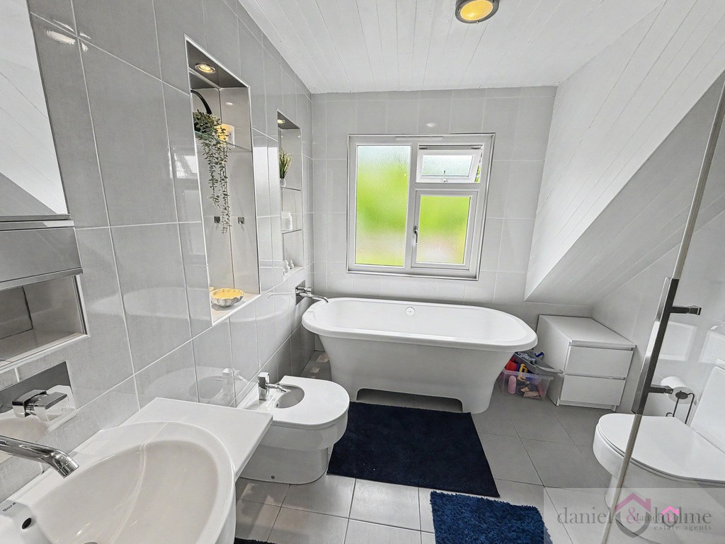 High View Road, Leek, Staffordshire, ST13 5BS, photo 16