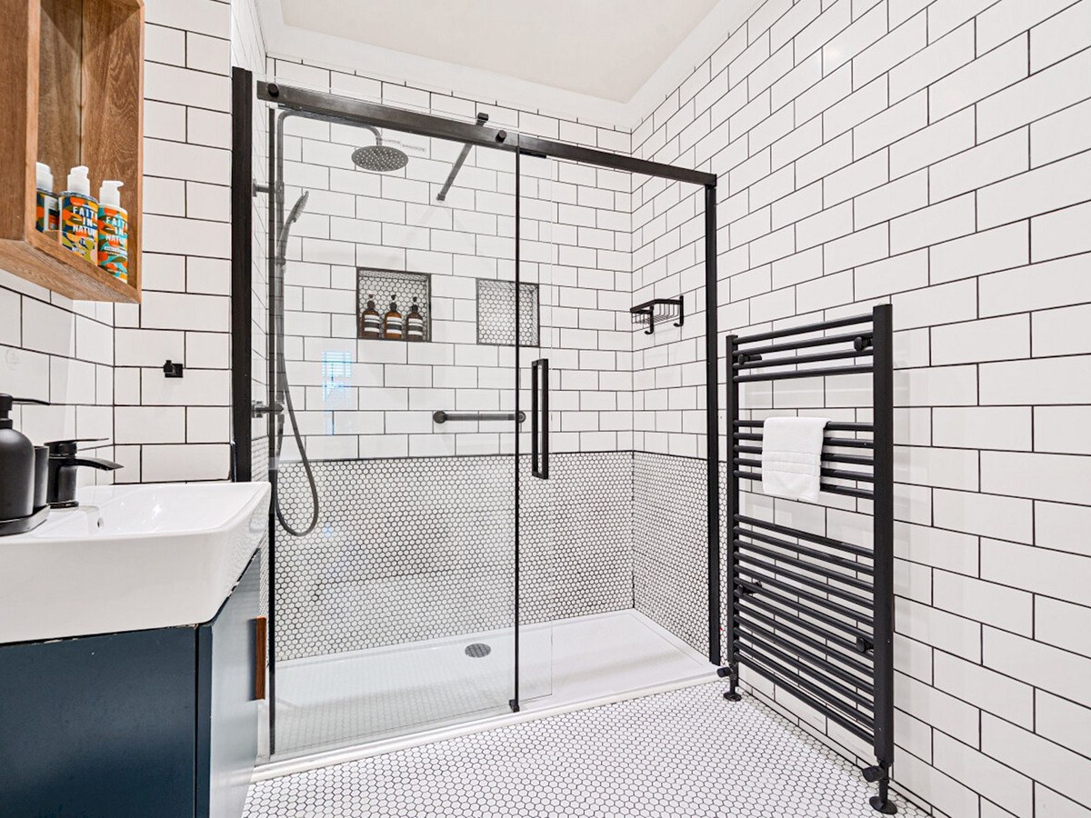 Courtview House, East Molesey, KT8, photo 11