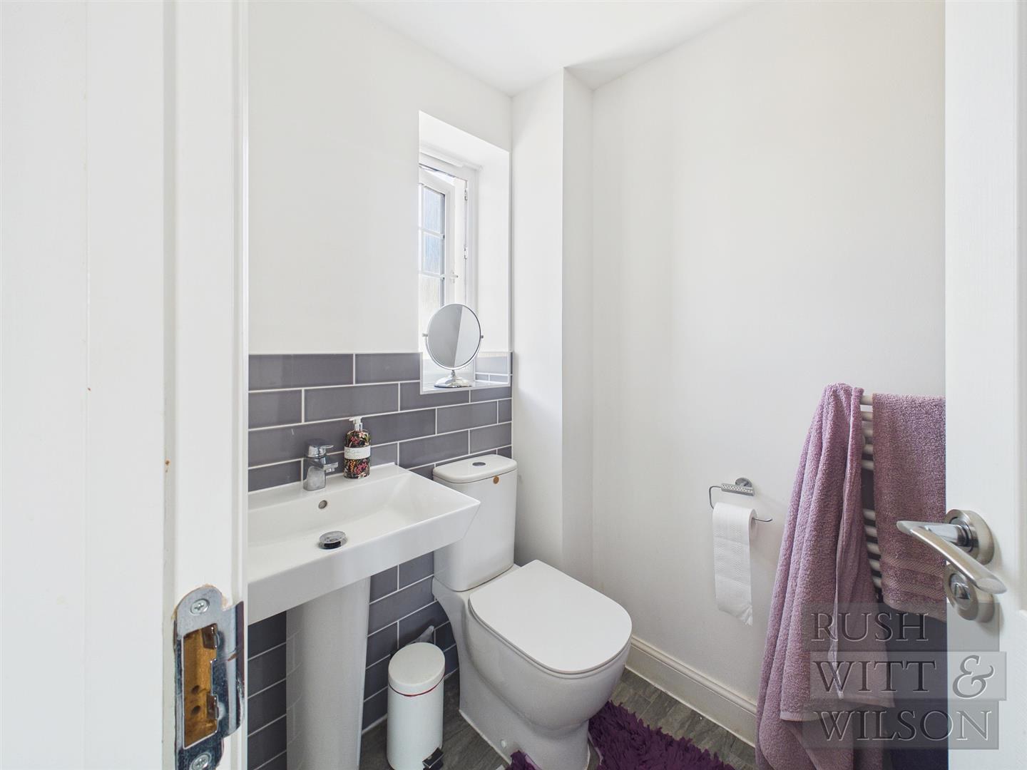 Cascades Way, Bexhill-On-Sea, photo 27