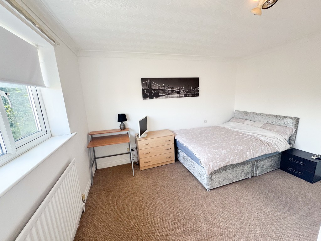 Rogate Close, Fenpark, Stoke-on-Trent, photo 13