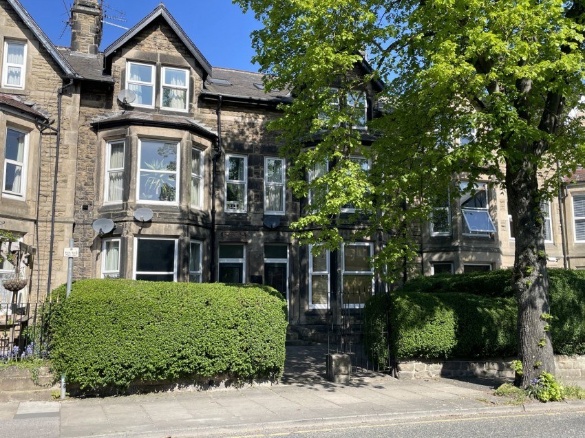 2 bed terraced to rent in Dragon Parade, Harrogate