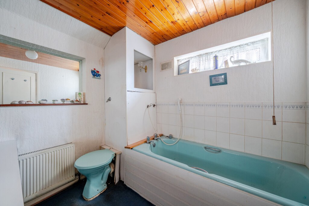 Barton Road, Langley, Berkshire, SL3, photo 28