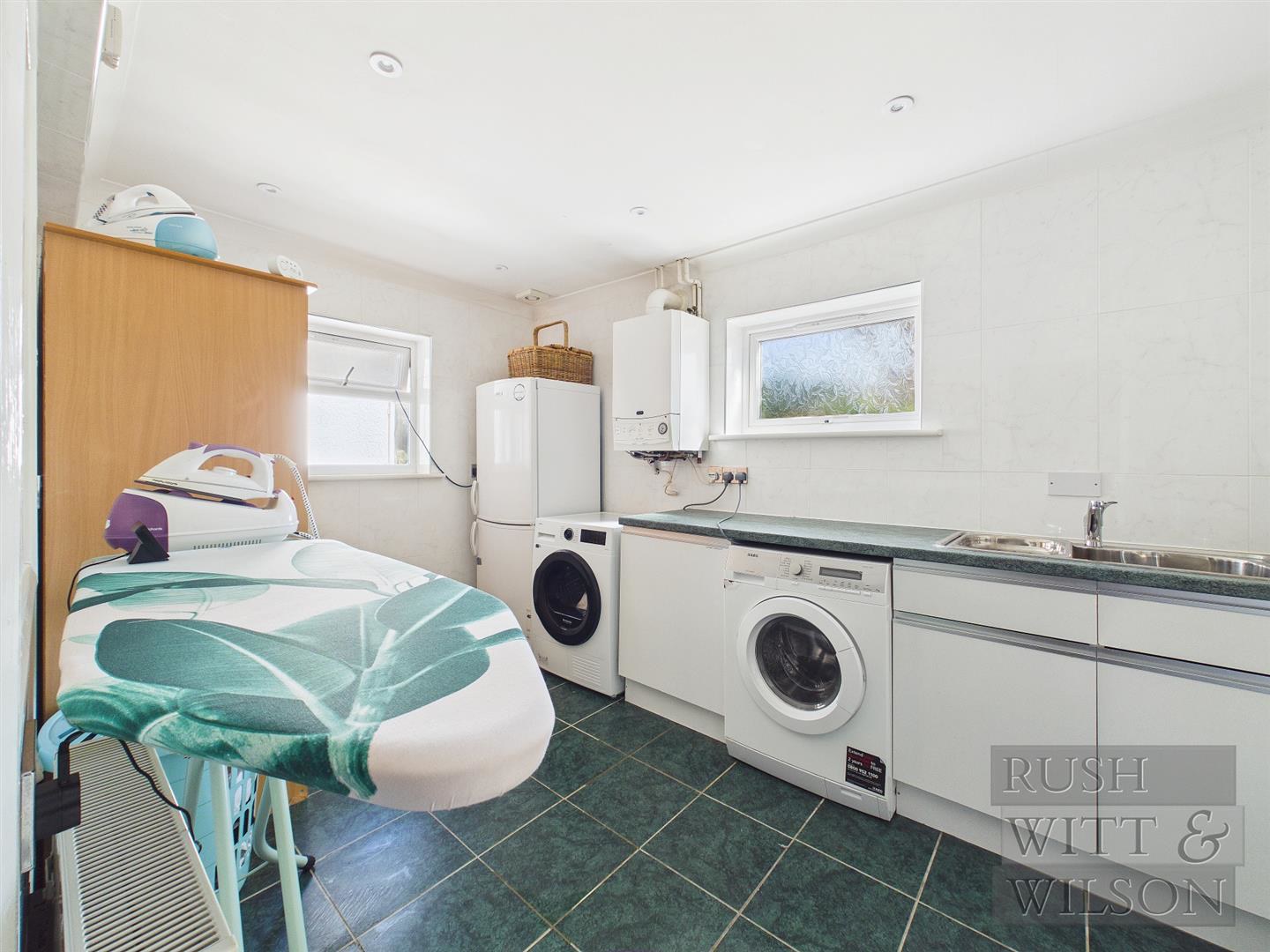 Beaulieu Road, Bexhill-On-Sea, photo 26