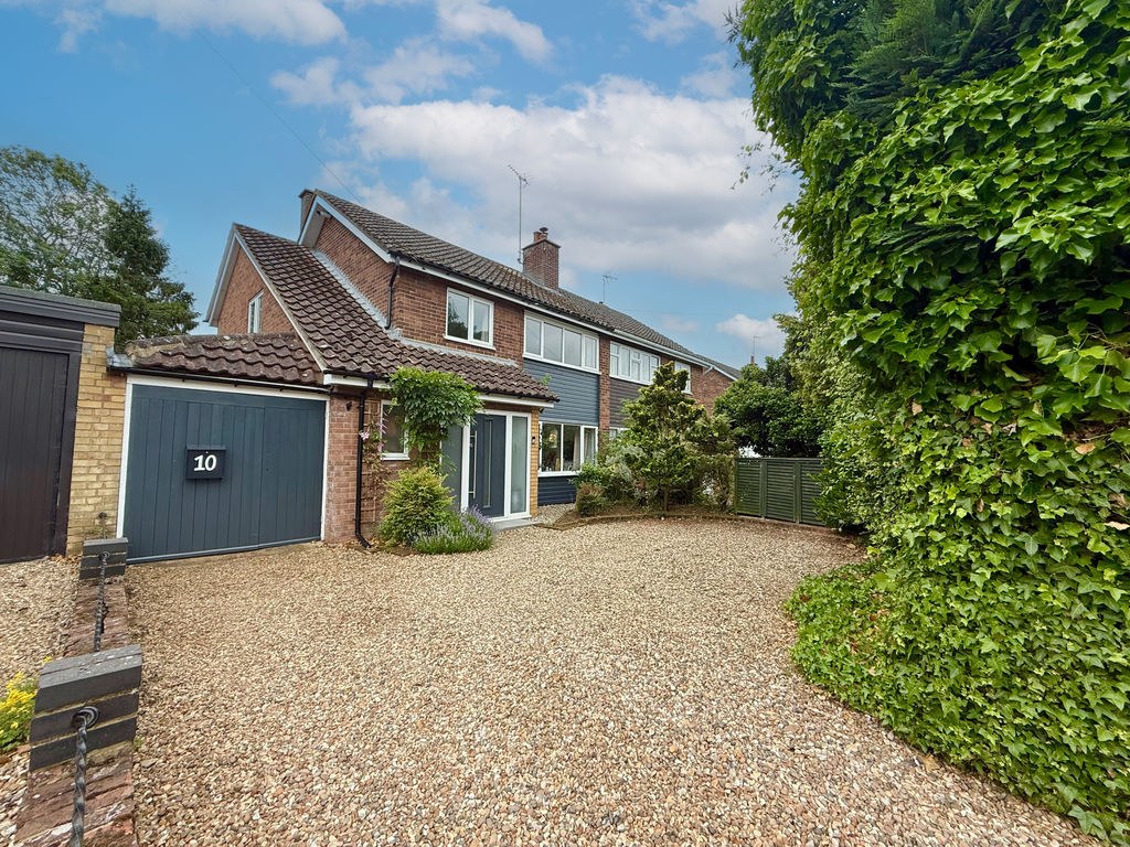 Wantage CrescentWing LU7 0NH