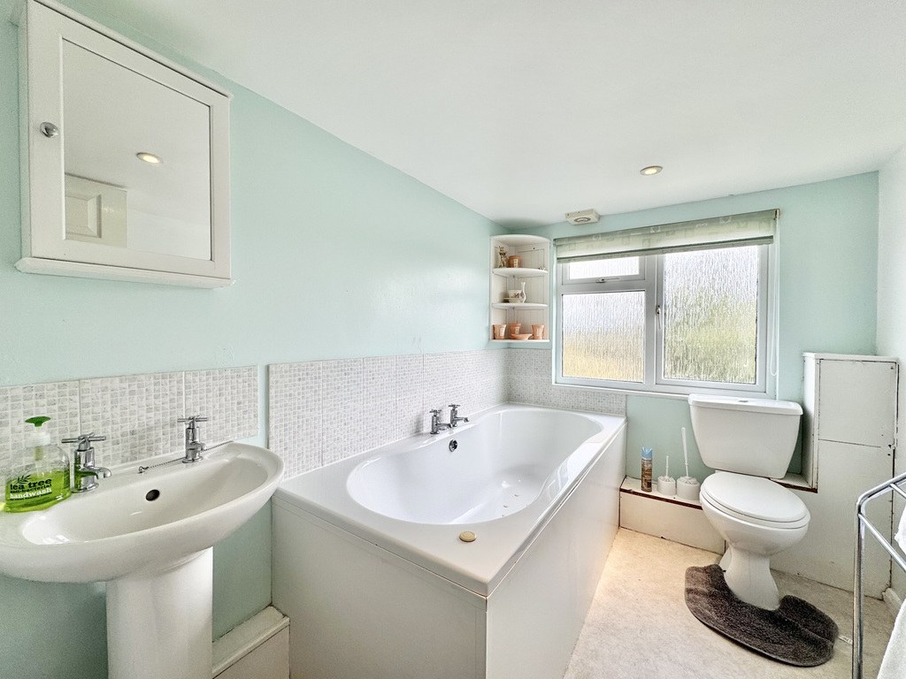 Comeytrowe Road, Trull, Taunton, Somerset, photo 21