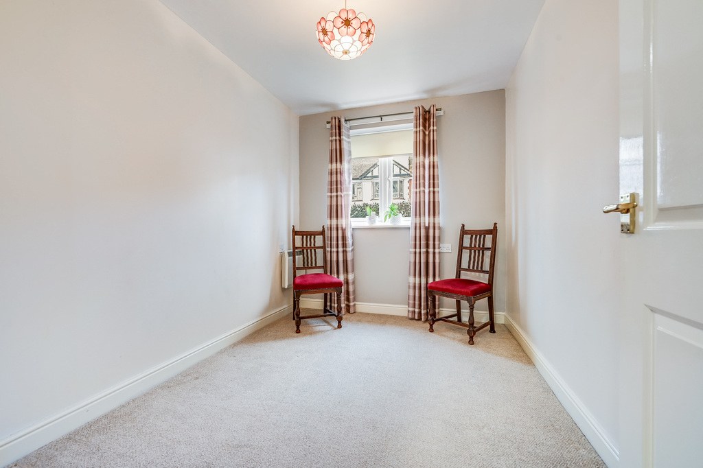 Gibson Court, Regarth Avenue, Romford, photo 10