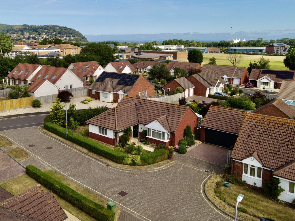 The Shires, Minehead