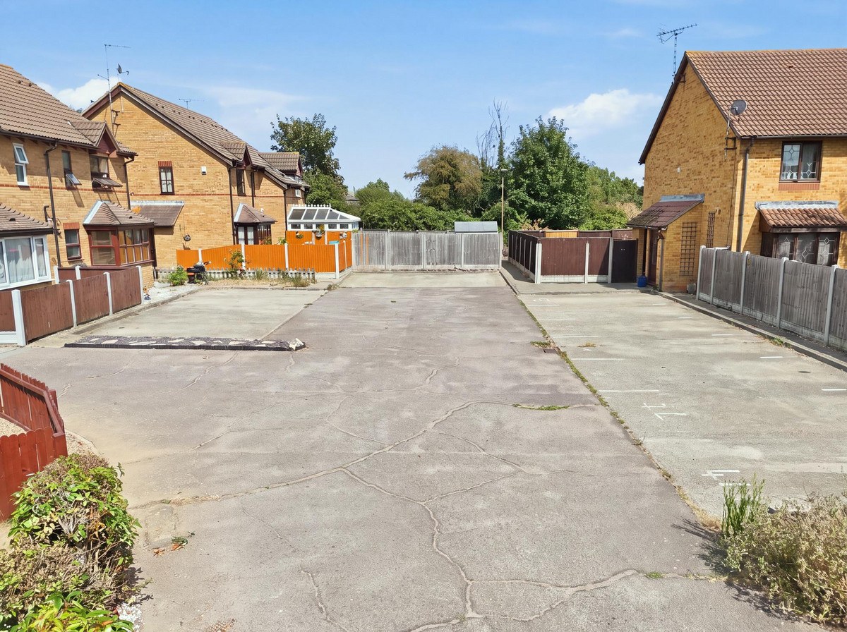 Sunbury Court, Southend-on-sea, SS3 8, photo 16
