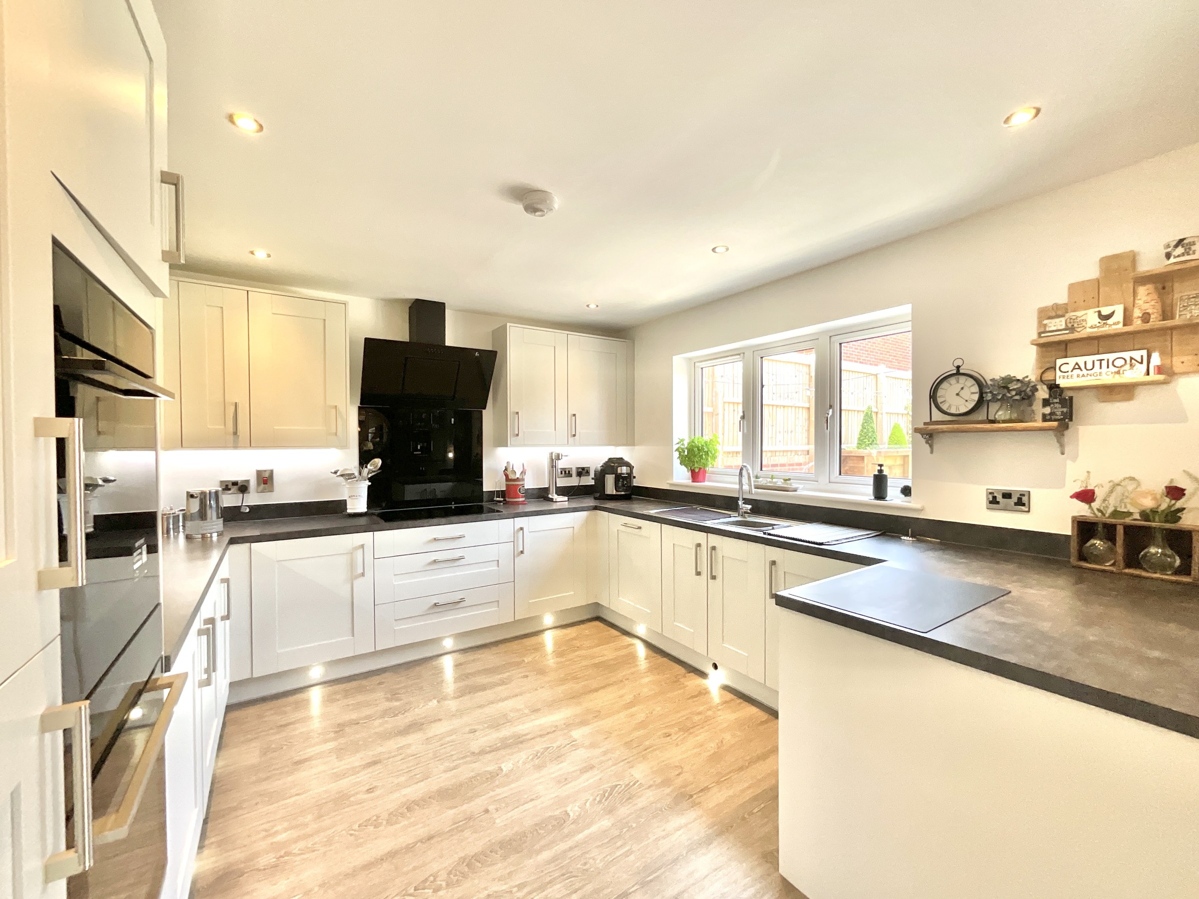 Trentham, Stoke-On-Trent, ST4, photo 8