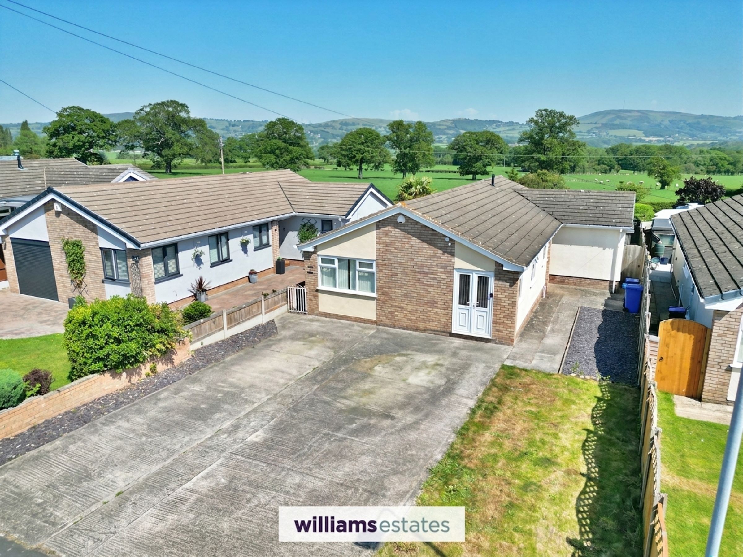 Clwydian Park Crescent