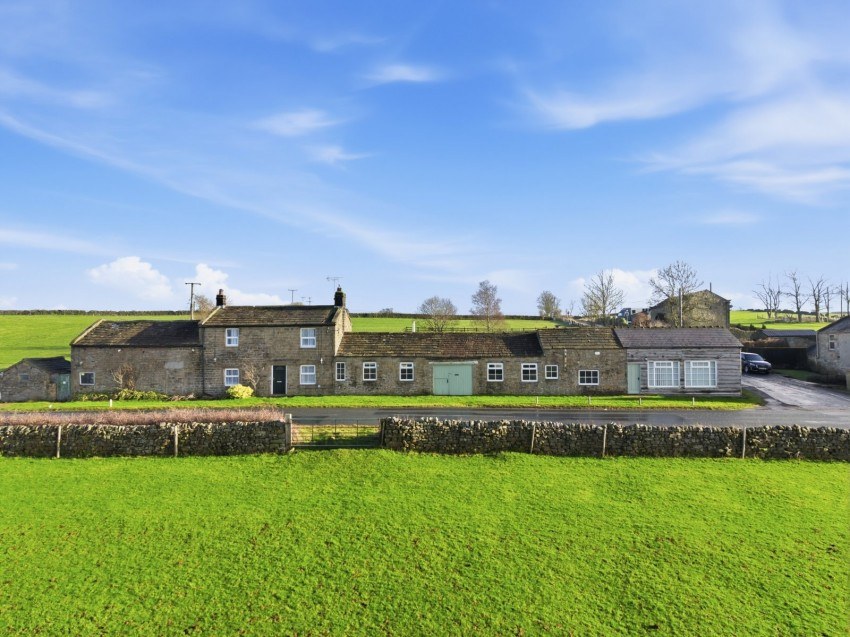 2 bed detached for sale in Norwood, Harrogate