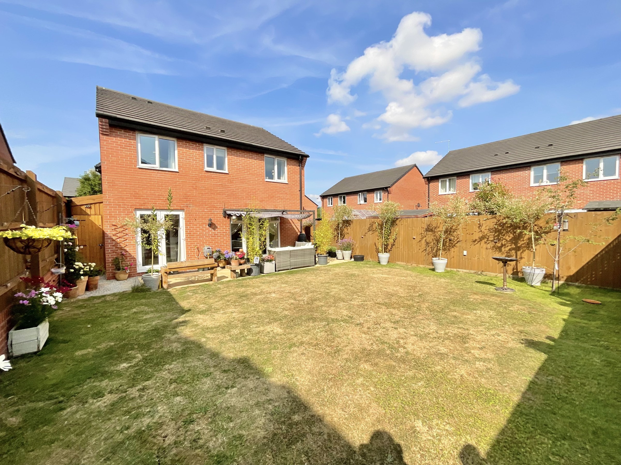 Farm Close, Shavington, CW2, photo 4