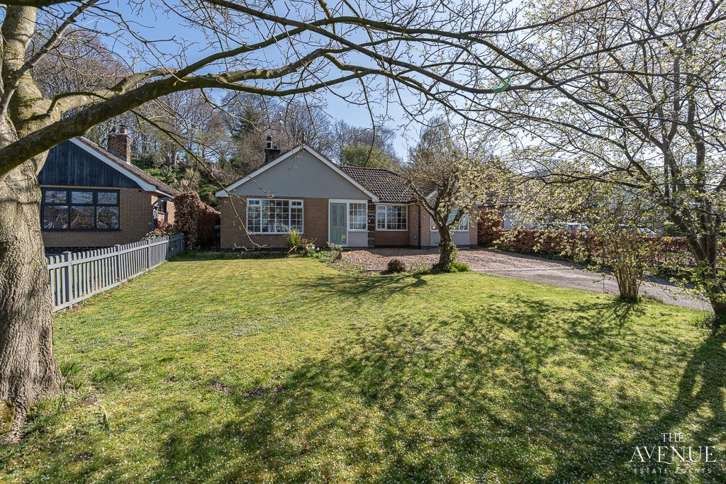 detached house for sale in Redcliffe