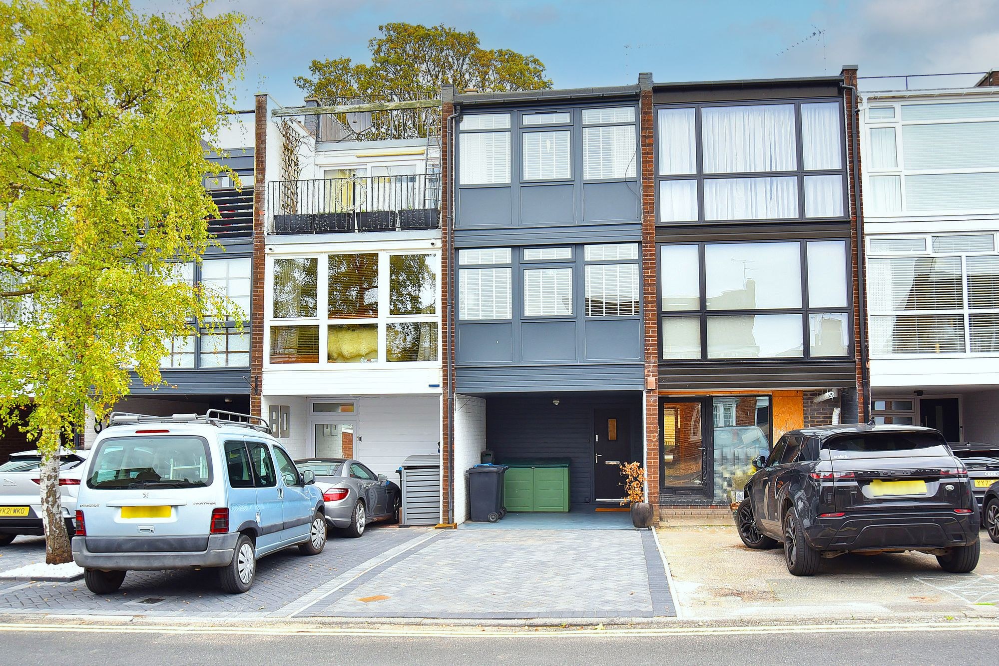 3 bed home for sale in Harcourt Drive, Harrogate
