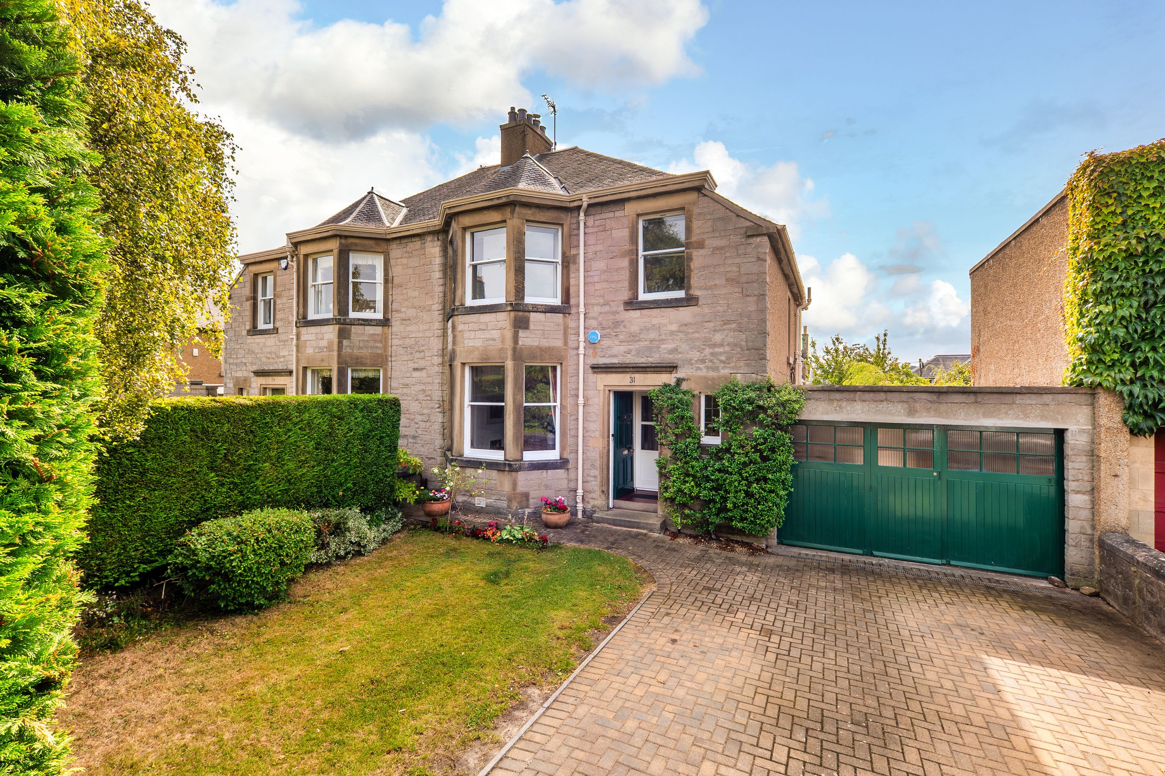 31 Esslemont Road, Newington, Edinburgh, EH16 5PY