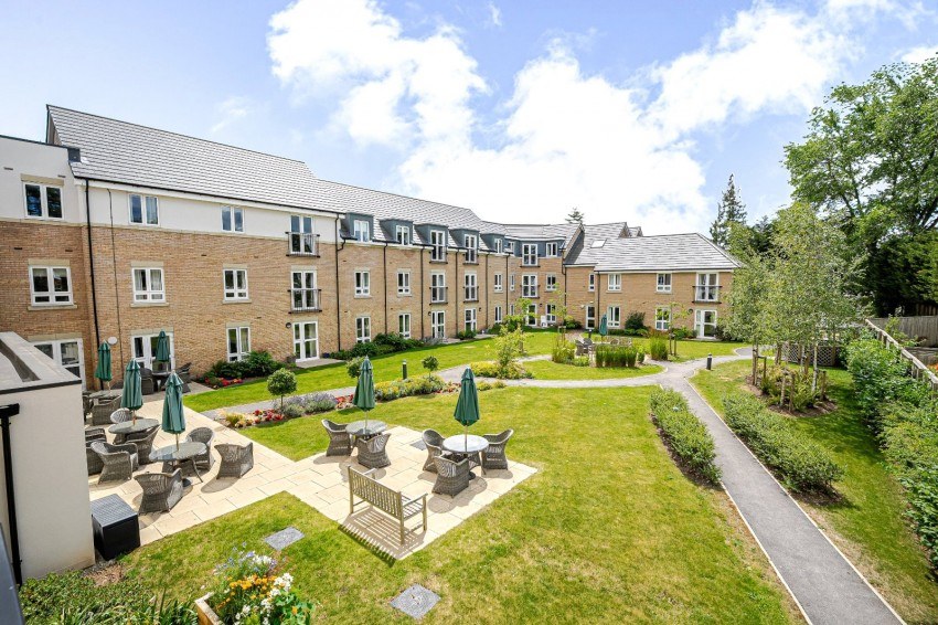 1 bed flat to rent in Wetherby Road, Harrogate