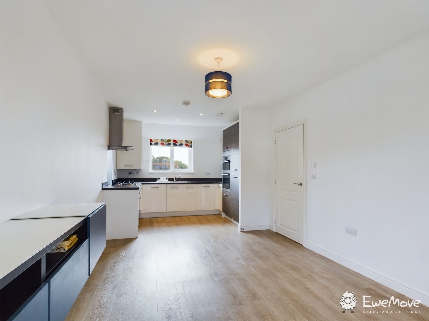 Dimmer Drive, Wilton, Salisbury, Wiltshire, SP2, photo 4