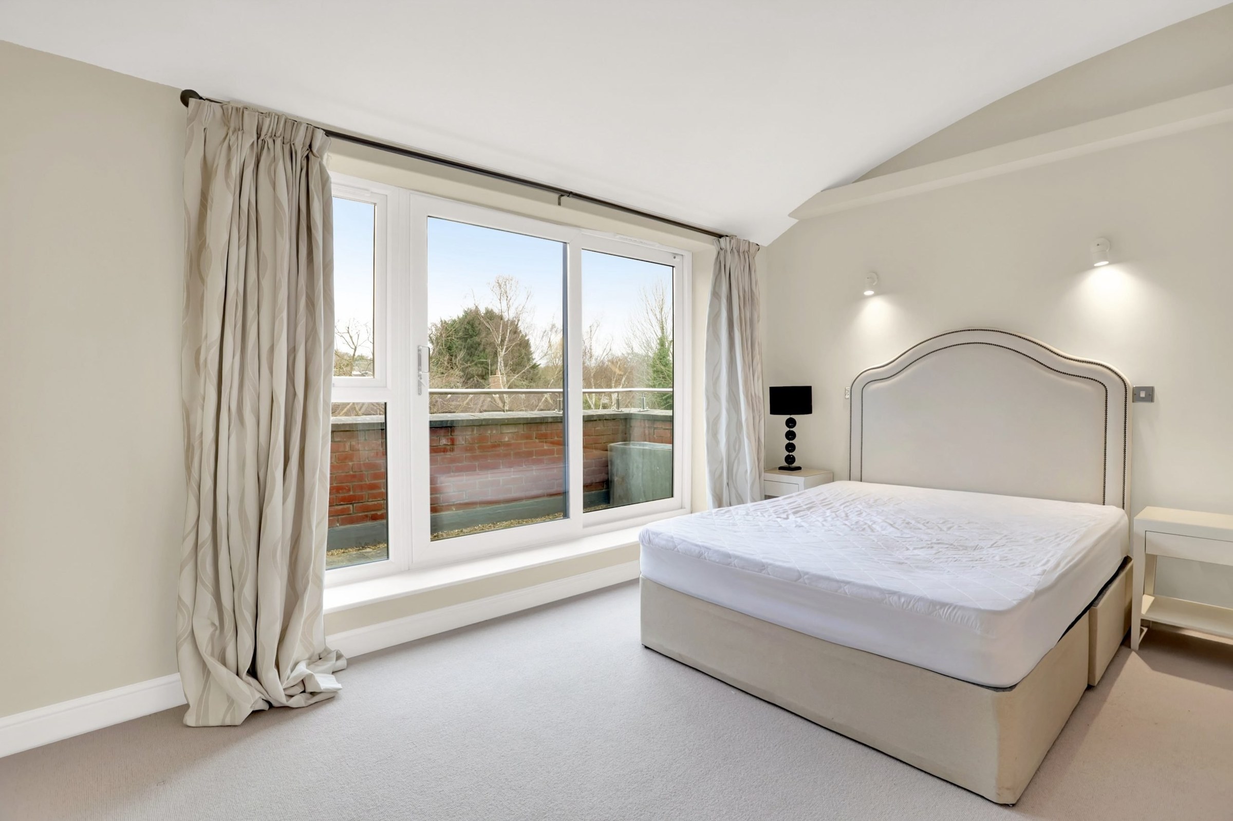LET: Flat 10