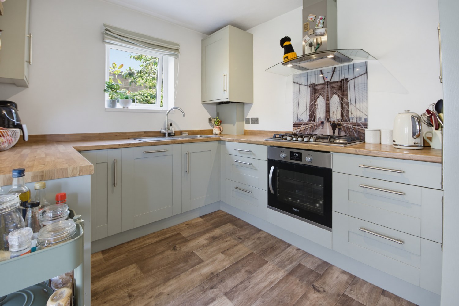 DALMENY AVENUE, HUDDERSFIELD, HD4, photo 2