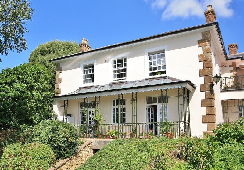 Ashcombe Court