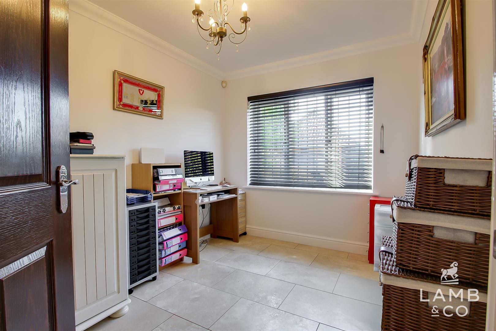 Walton Road, Kirby-Le-Soken, Frinton-On-Sea, photo 15