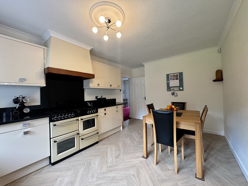 Royal Oak Court, Llandybie, Ammanford, Carmarthenshire., photo 5