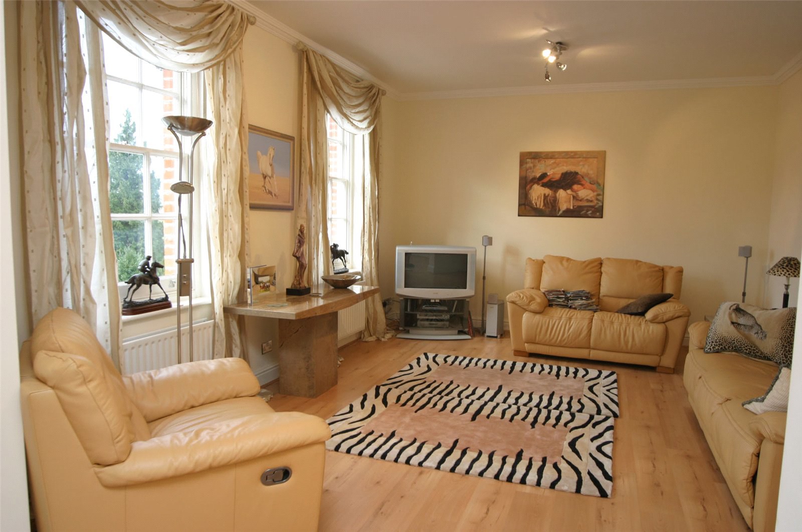 Coronation Court, Green Road, Newmarket, Suffolk, CB8, photo 4