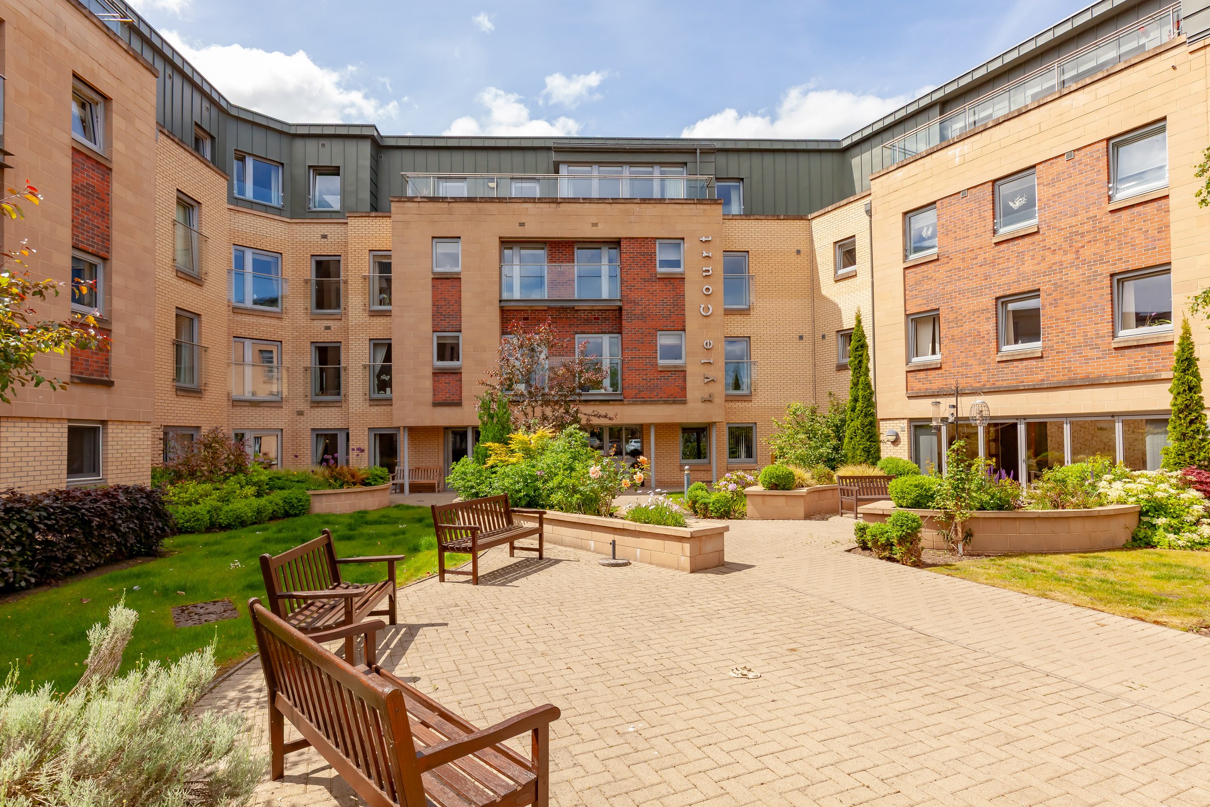 Flat 37, Lyle Court, 25 Barnton Grove, Barnton, Edinburgh, EH4 6EZ