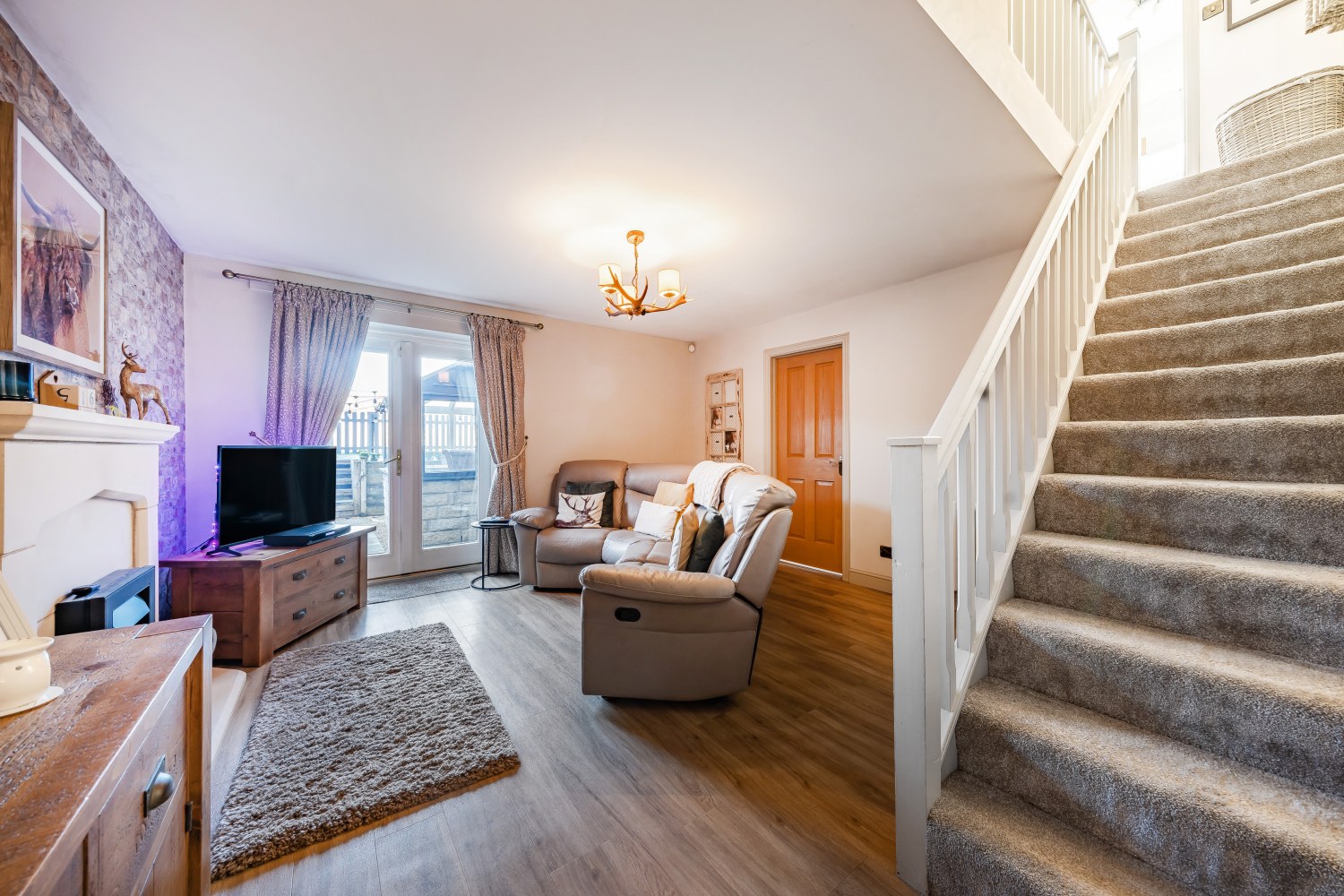 5 FERN LEA, HOLLINGWORTH, HYDE, SK14 8L, photo 3