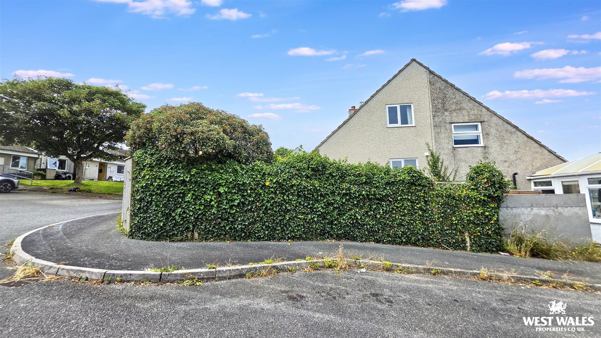 Burgage Green Close, St. Ishmaels, Haverfordwest, photo 28