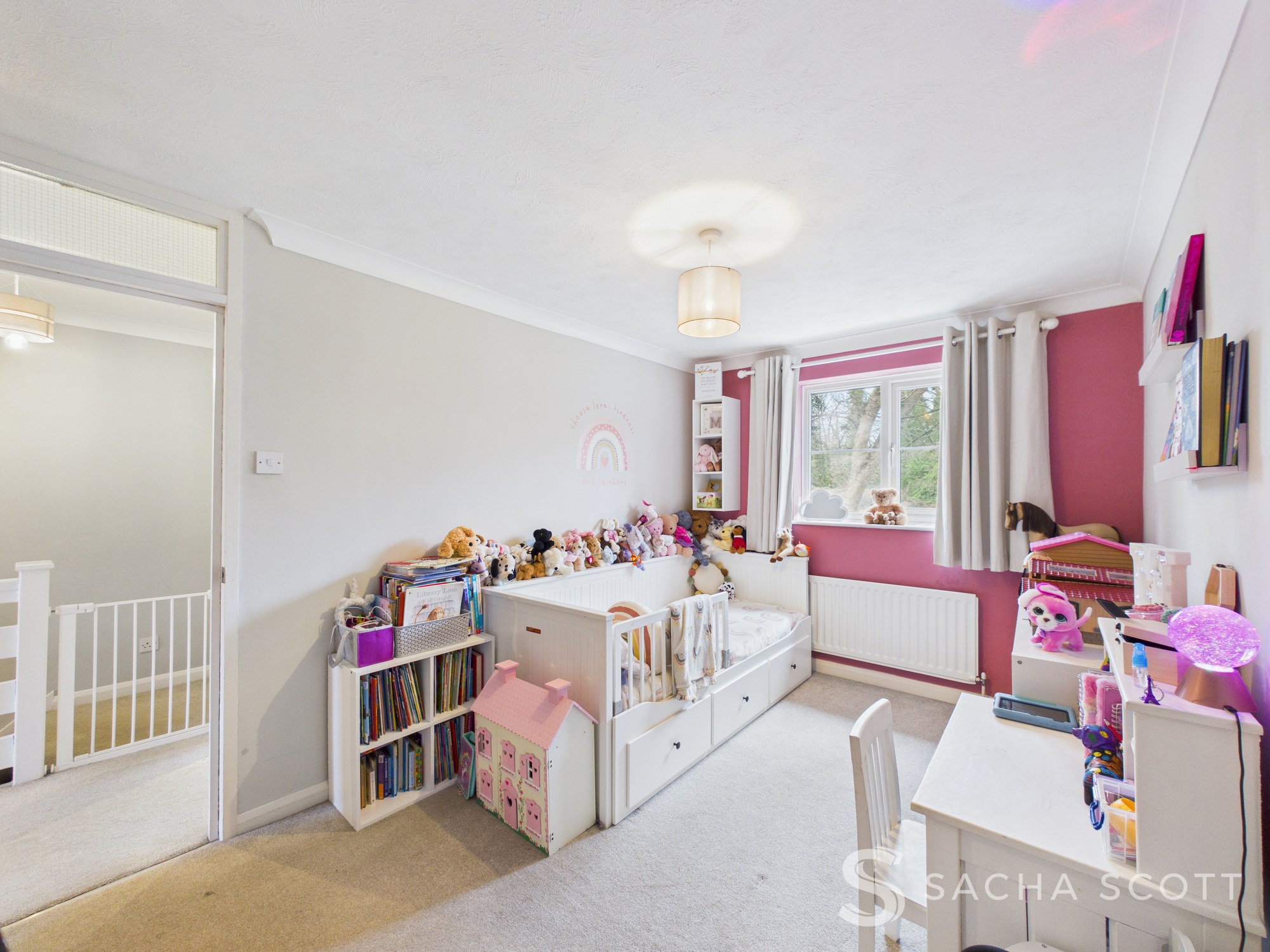 Four Bedroom Terraced Family Home, Lower Dunnymans, Banstead, SM7, photo 13