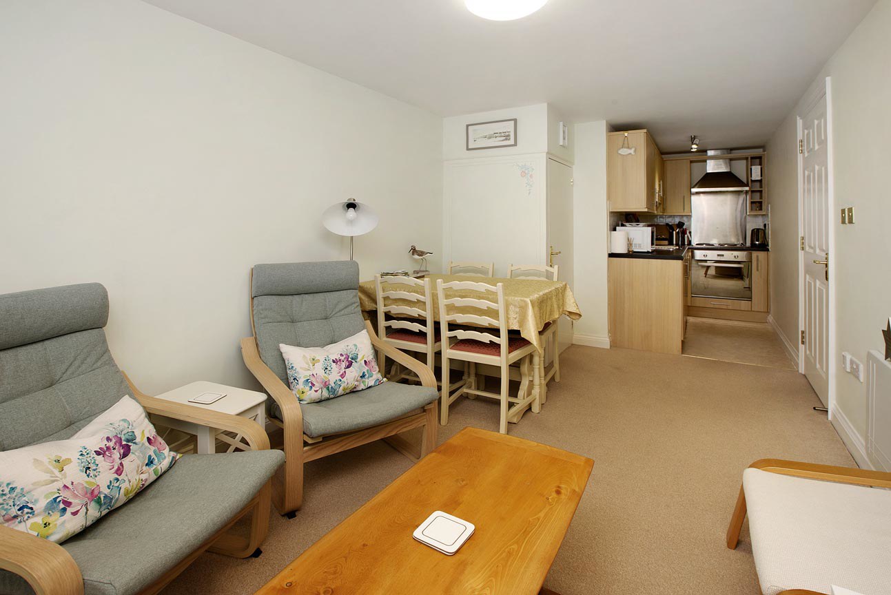 Wellington Street, Evelyn House, TQ14, photo 6