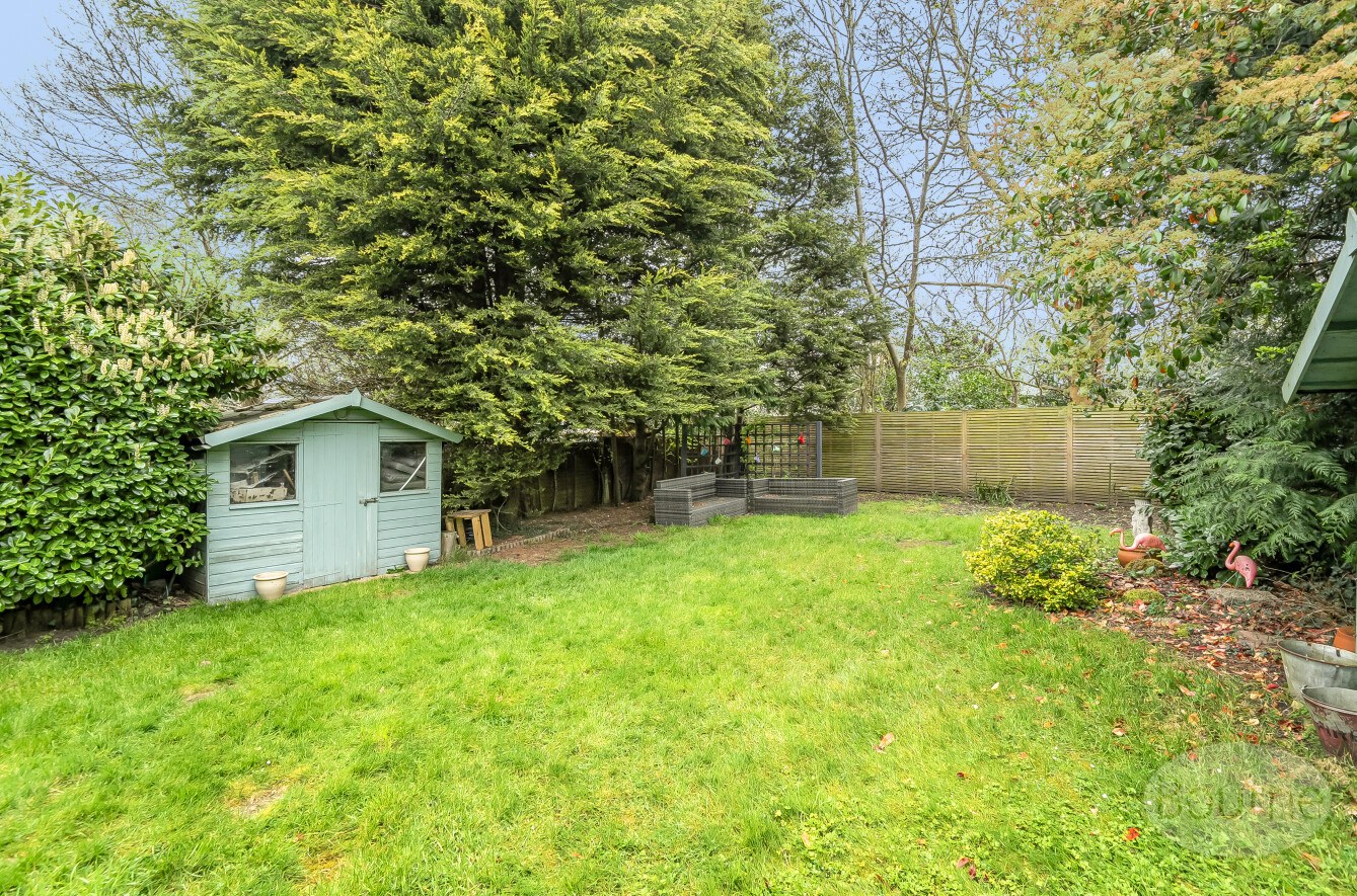 Bankside Drive, Thames Ditton, Surrey, KT7, photo 9