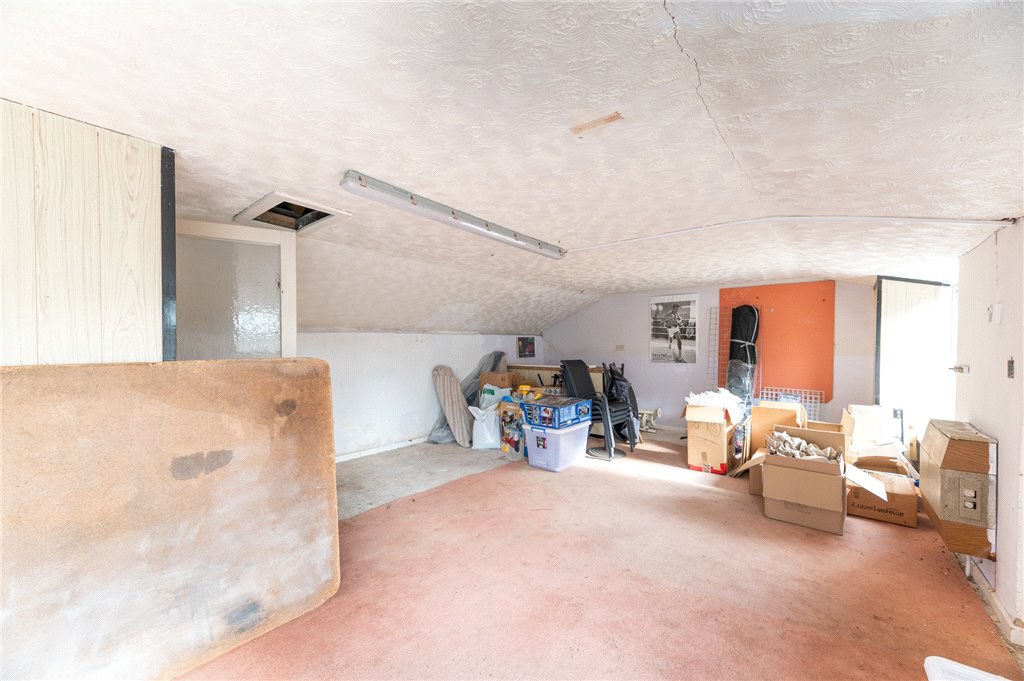 Chat Hill Road, Thornton, Bradford, West Yorkshire, BD13, photo 14
