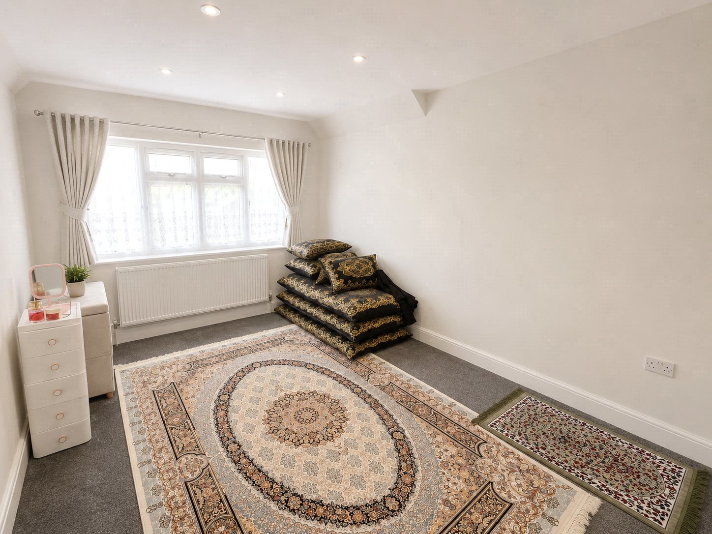 Station Road, Hayes, Greater London, UB3, photo 8