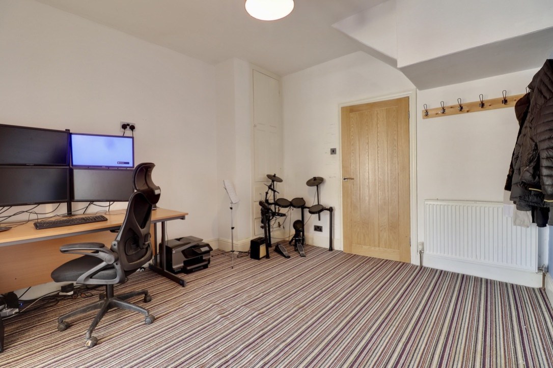 7 Prince Henry Road, Otley, photo 17