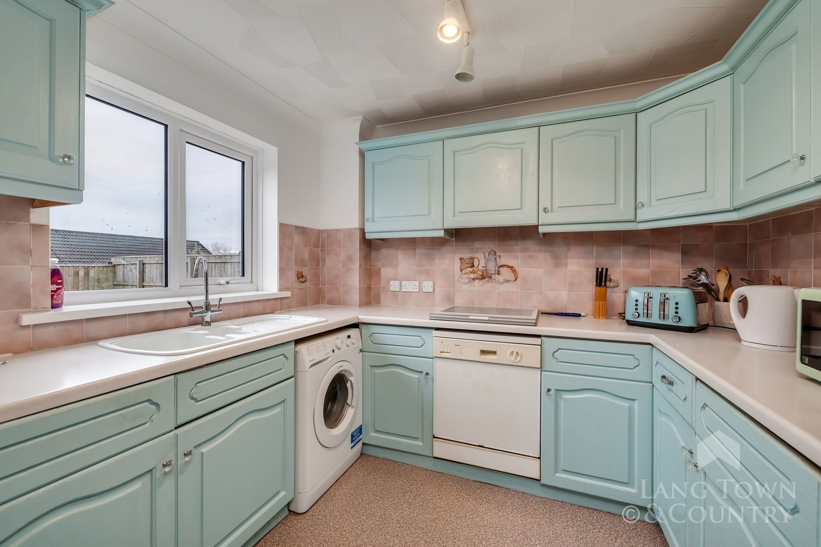 Redwing Drive, Woolwell, Plymouth, photo 5