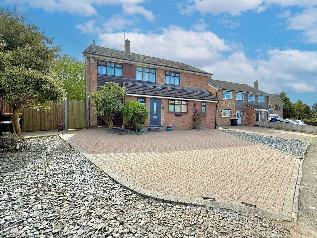 Lowther RoadDunstable LU6 3LG