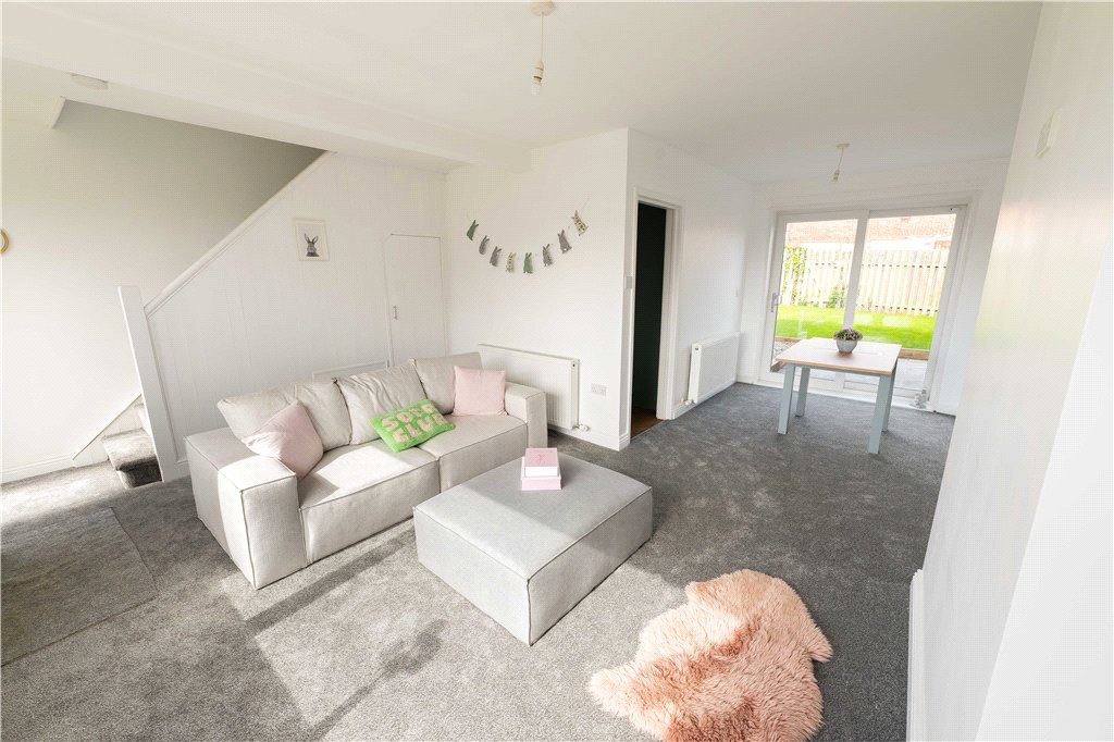Arundel Walk, Birstall, West Yorkshire, WF17, photo 3