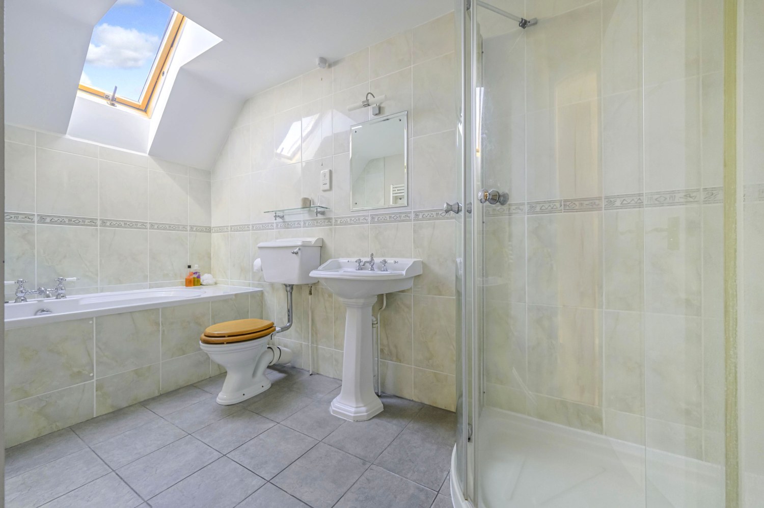 The Secret Garden, South Cerney GL7 6LZ, photo 14