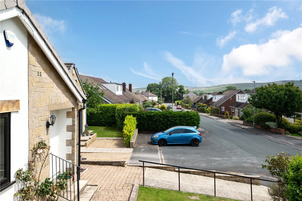 Southway, Eldwick, Bingley, BD16, photo 2
