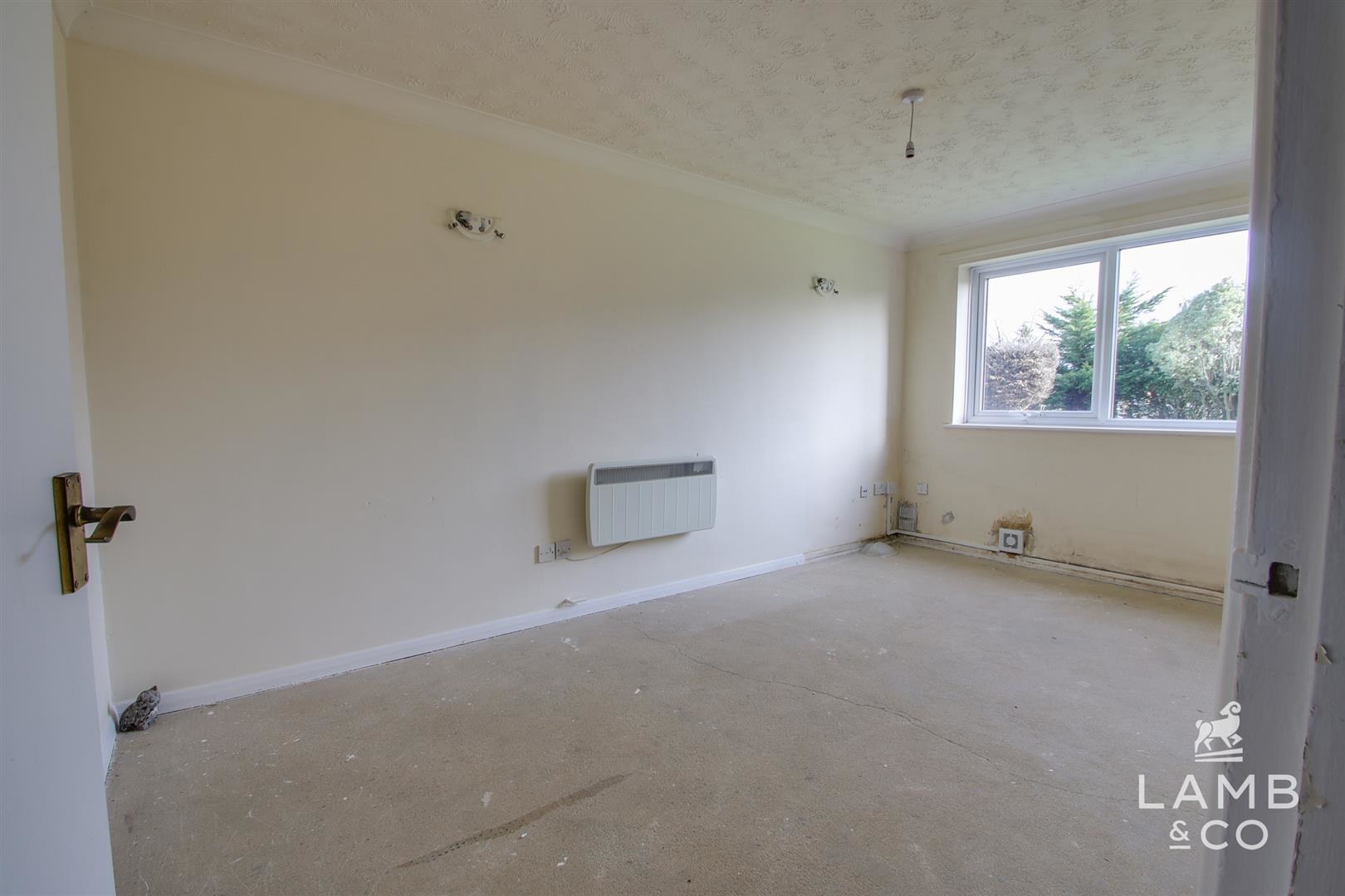 Kelvedon Court, Ferndale Close, photo 2