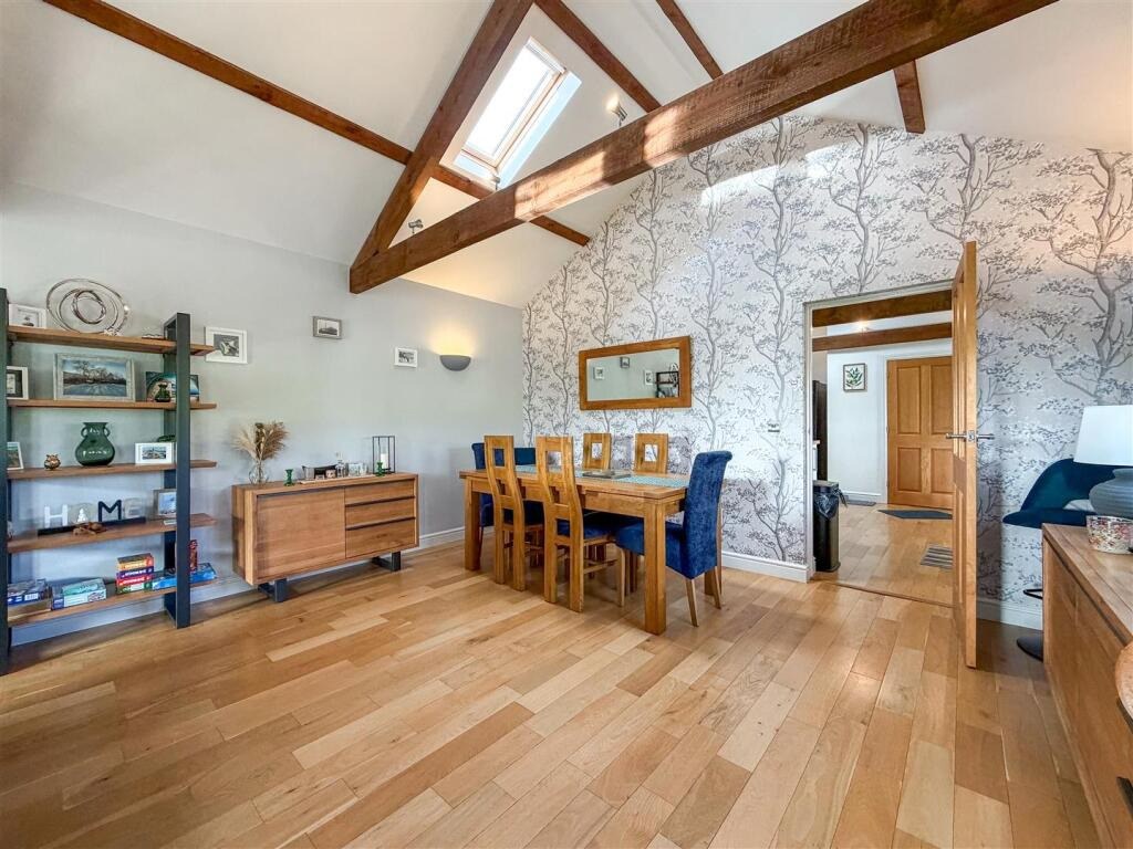 Farms Common, Stunning Barn Conversion, photo 8