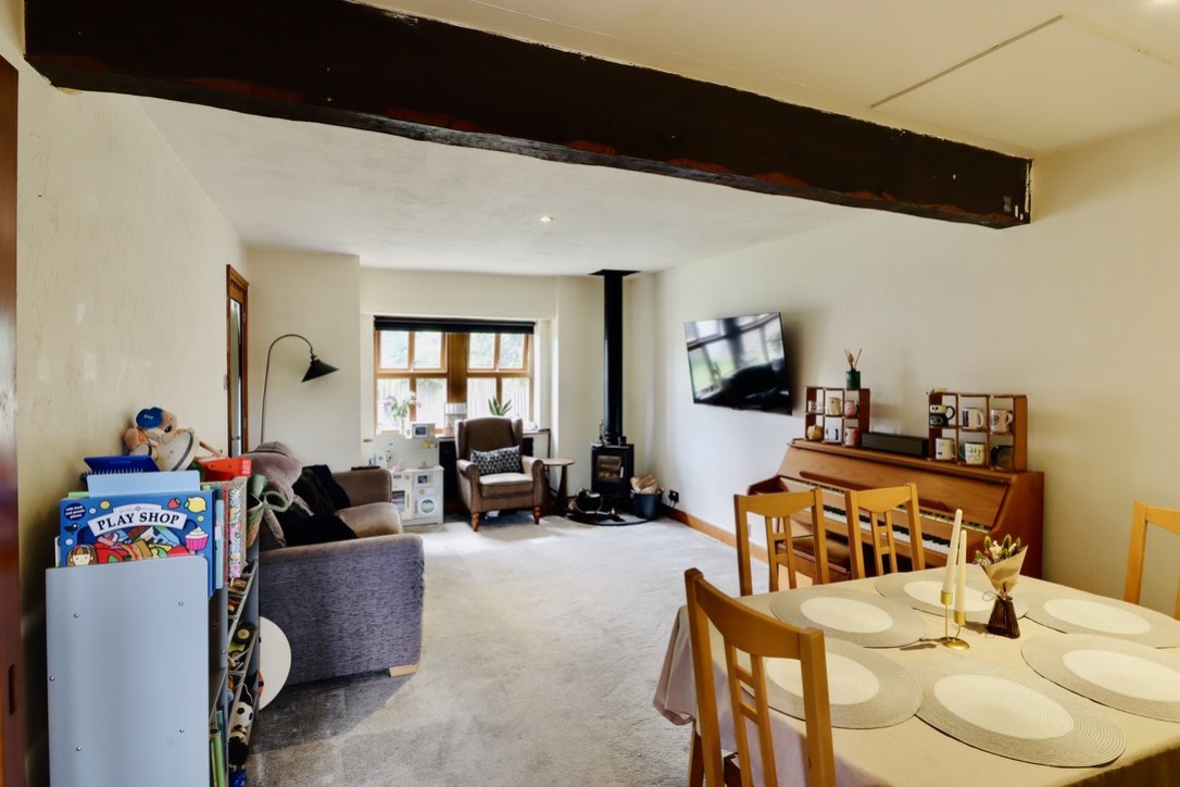 Hollin Hall Farm, Denholme, BD13 4DX, photo 2
