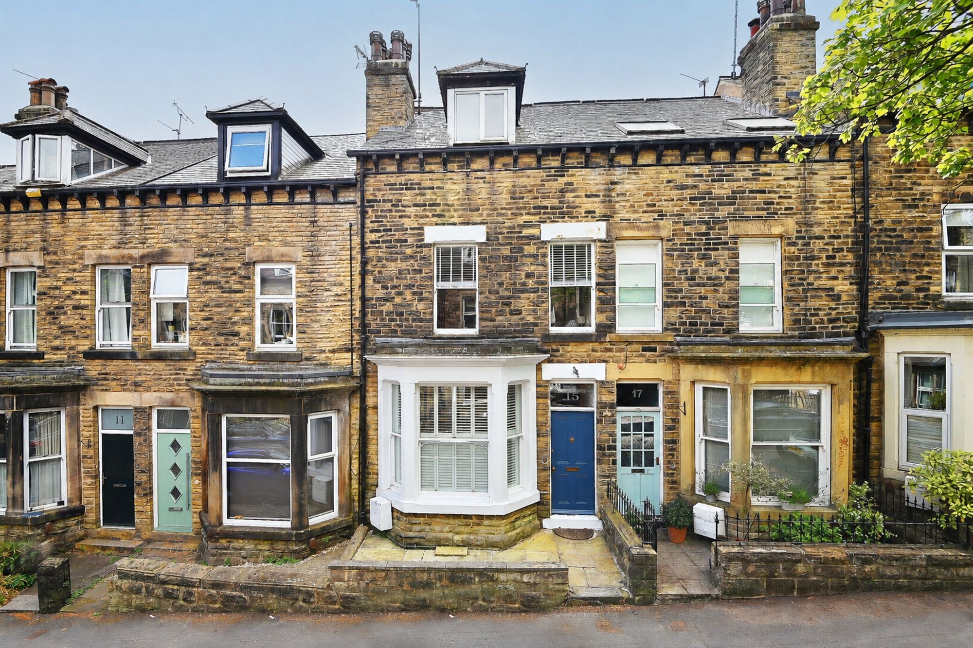 4 bed home for sale in Glebe Avenue, Harrogate