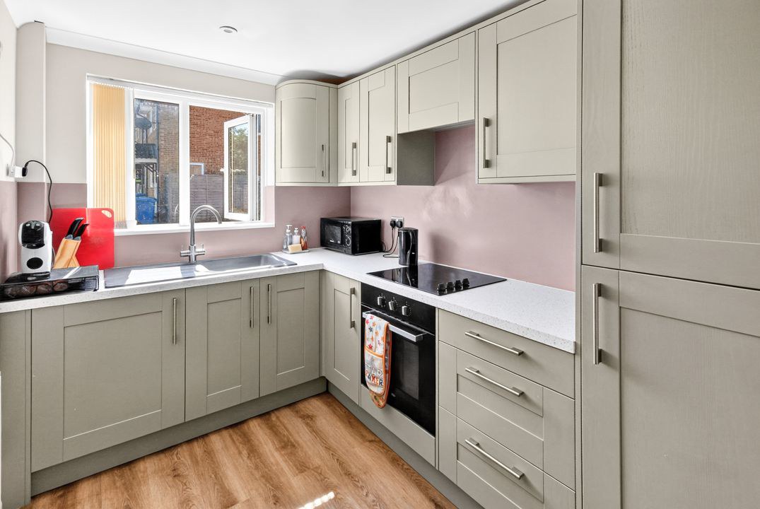Statham Court, Binfield, Bracknell, RG42, photo 2