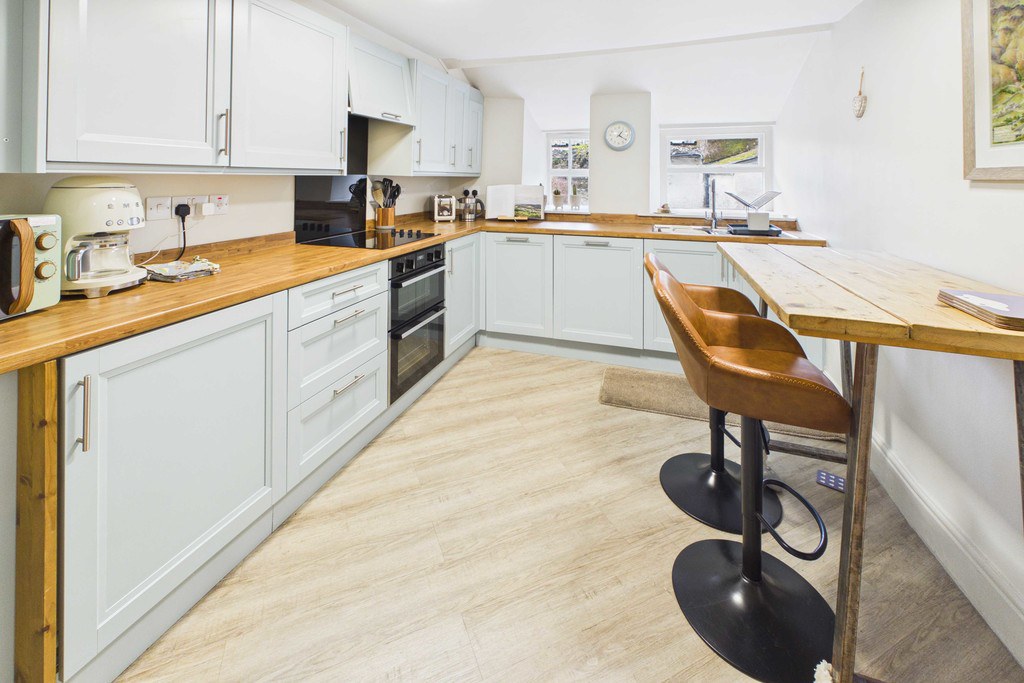 Flat 1, Church Town House, The Square, Cartmel, Grange-over-Sands, Cumbria, LA11 6QB., photo 14