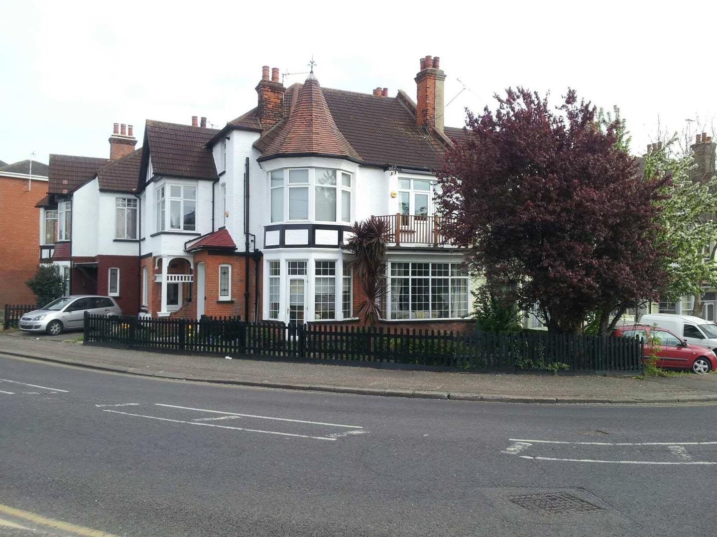 Crowstone Avenue Westcliff On Sea Essex