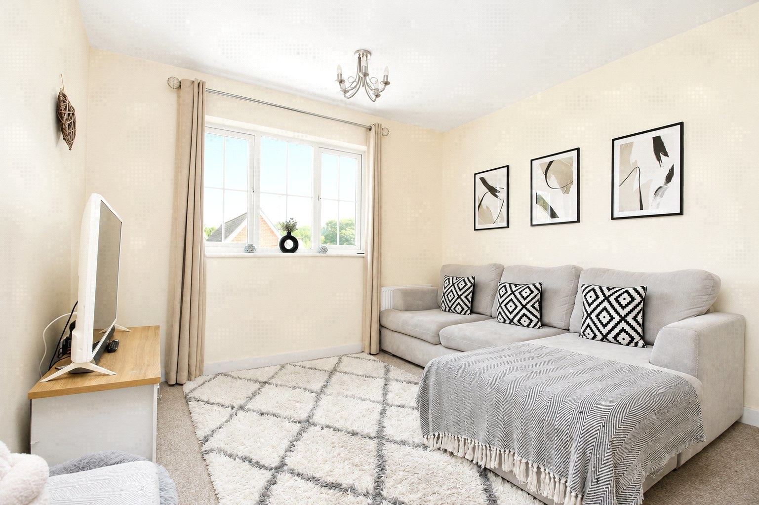 Royal Drive, Bordon, Hampshire, Hampshire, GU35, photo 2