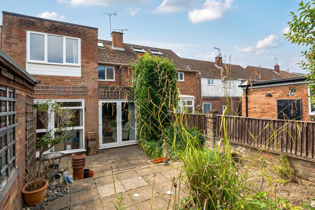 Barton Road, Langley, Berkshire, SL3, photo 17